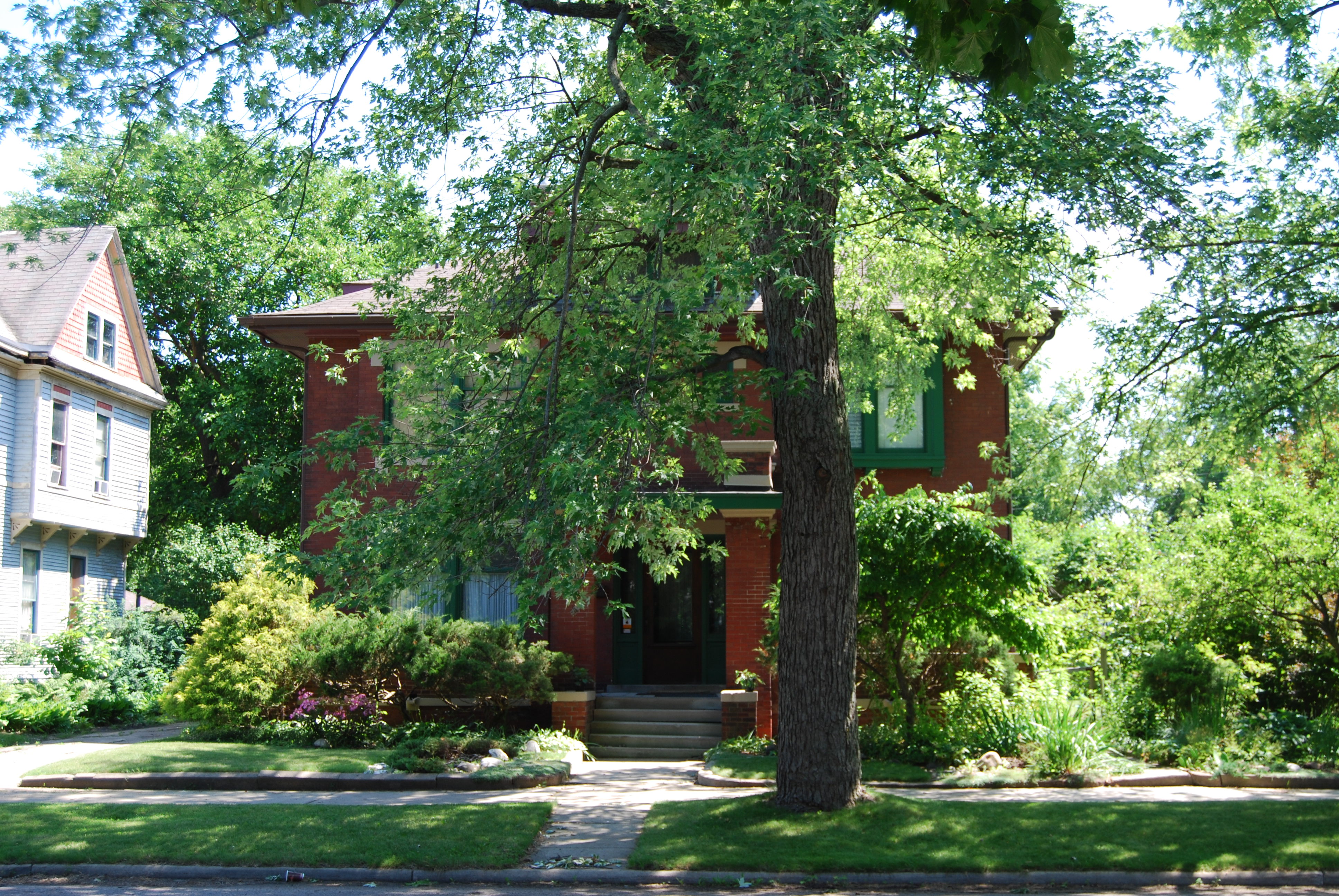 1013 West Washington